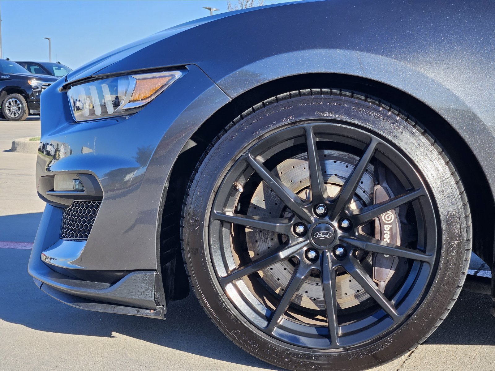 Used 2017 Ford Mustang Shelby GT350 w/ Electronics Package RWD image 11