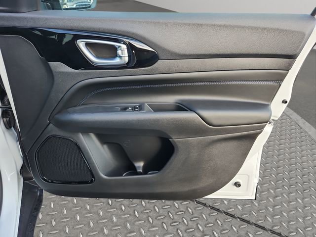 New 2026 Jeep Compass Altitude image 36