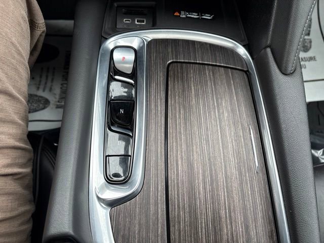 Used 2022 Buick Enclave Avenir w/ Avenir Technology Package AWD/4WD image 16