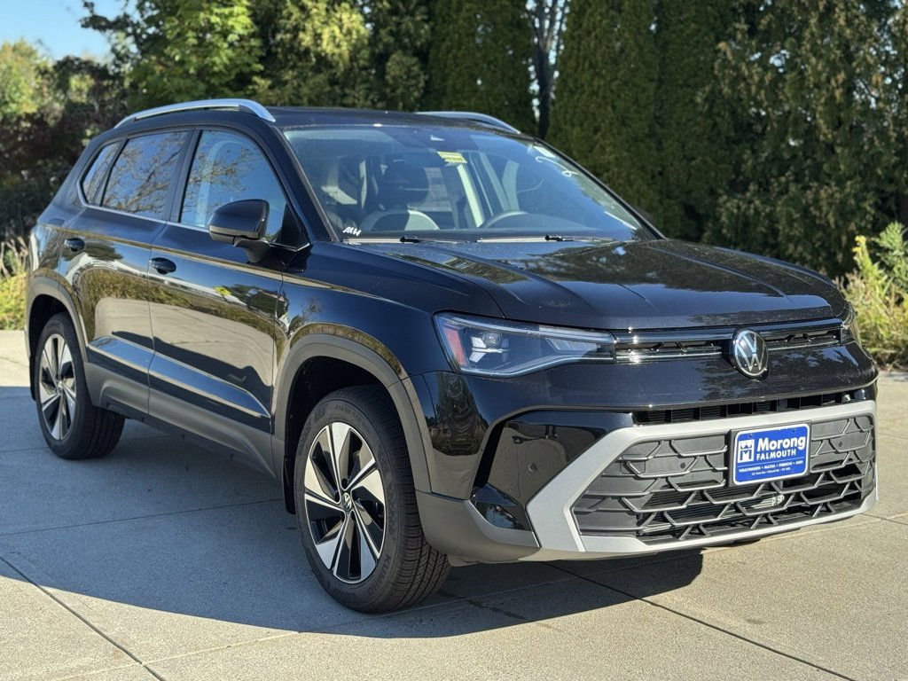 New 2025 Volkswagen Taos SE