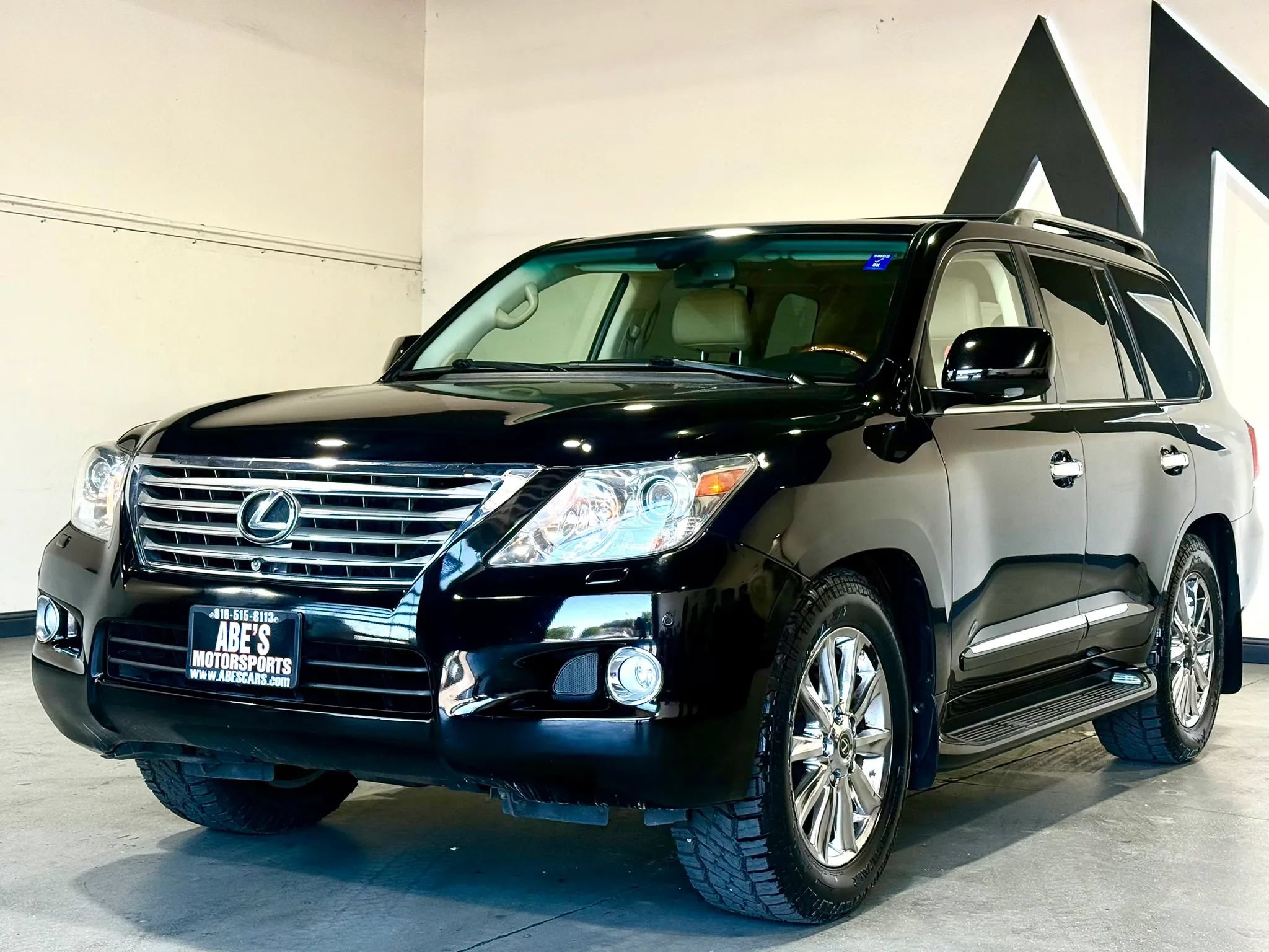 Used 2011 Lexus LX 570 4WD w/ Luxury Pkg