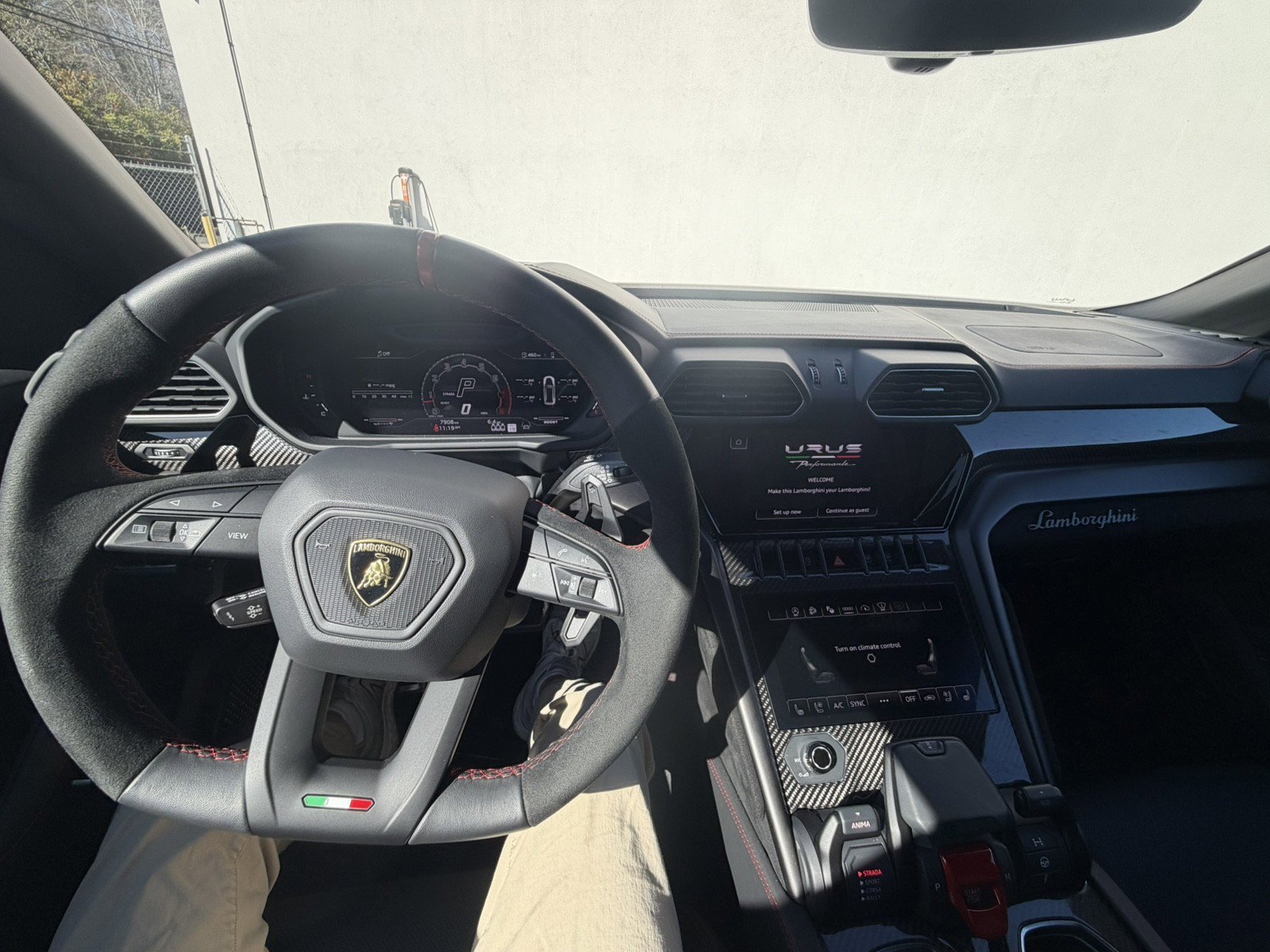 Used 2023 Lamborghini Urus Performante image 18