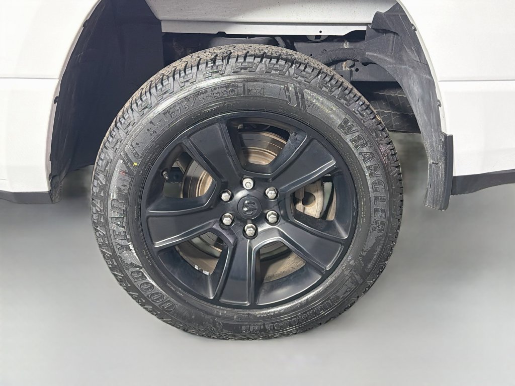 Used 2023 RAM 1500 Big Horn AWD/4WD image 30