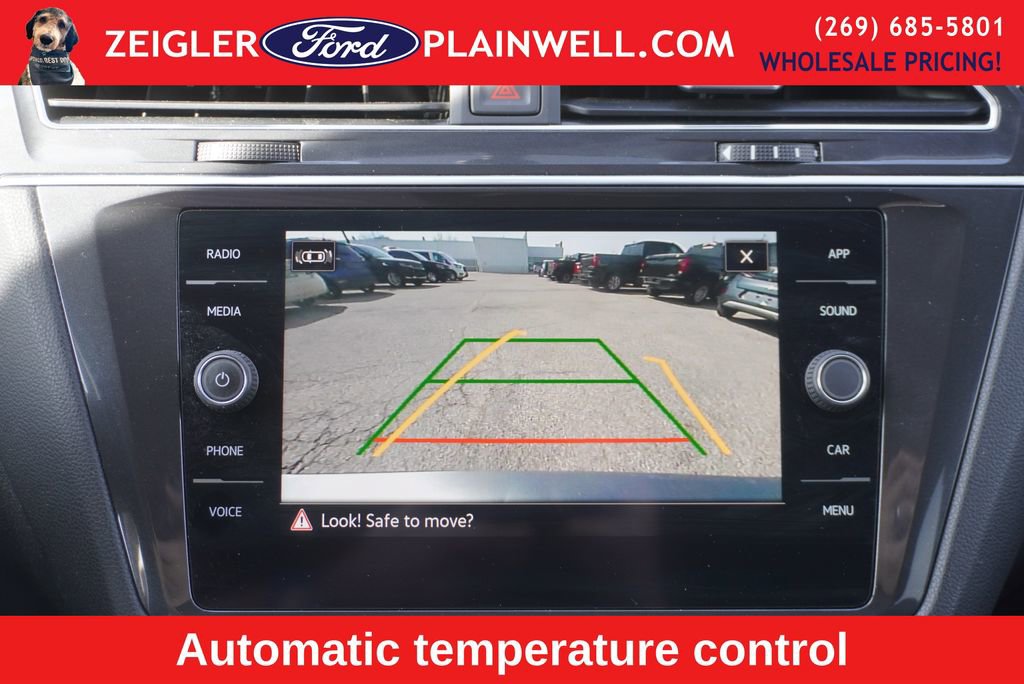 Used 2021 Volkswagen Tiguan SE image 2