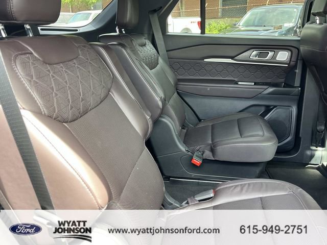 Certified 2025 Ford Explorer Platinum w/ LUX Leather Package image 24