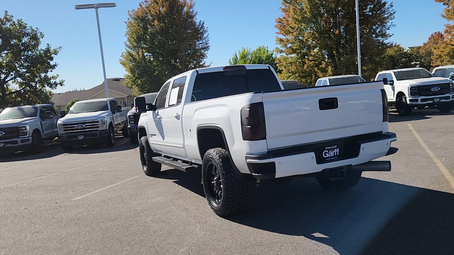 Used 2015 GMC Sierra 2500 Denali w/ Duramax Plus Package AWD/4WD image 18