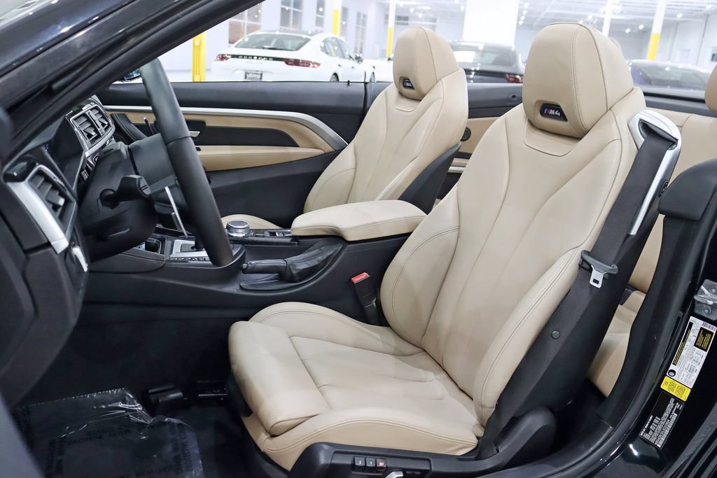 Used 2018 BMW M4 Convertible RWD image 29