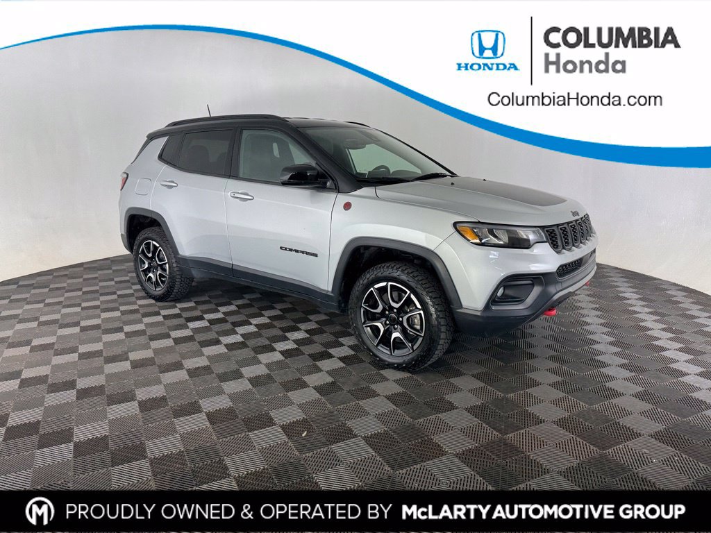 Used 2025 Jeep Compass Trailhawk