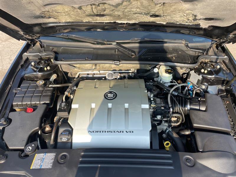 Used 2009 Cadillac DTS w/ Sun And Sound Package FWD image 15