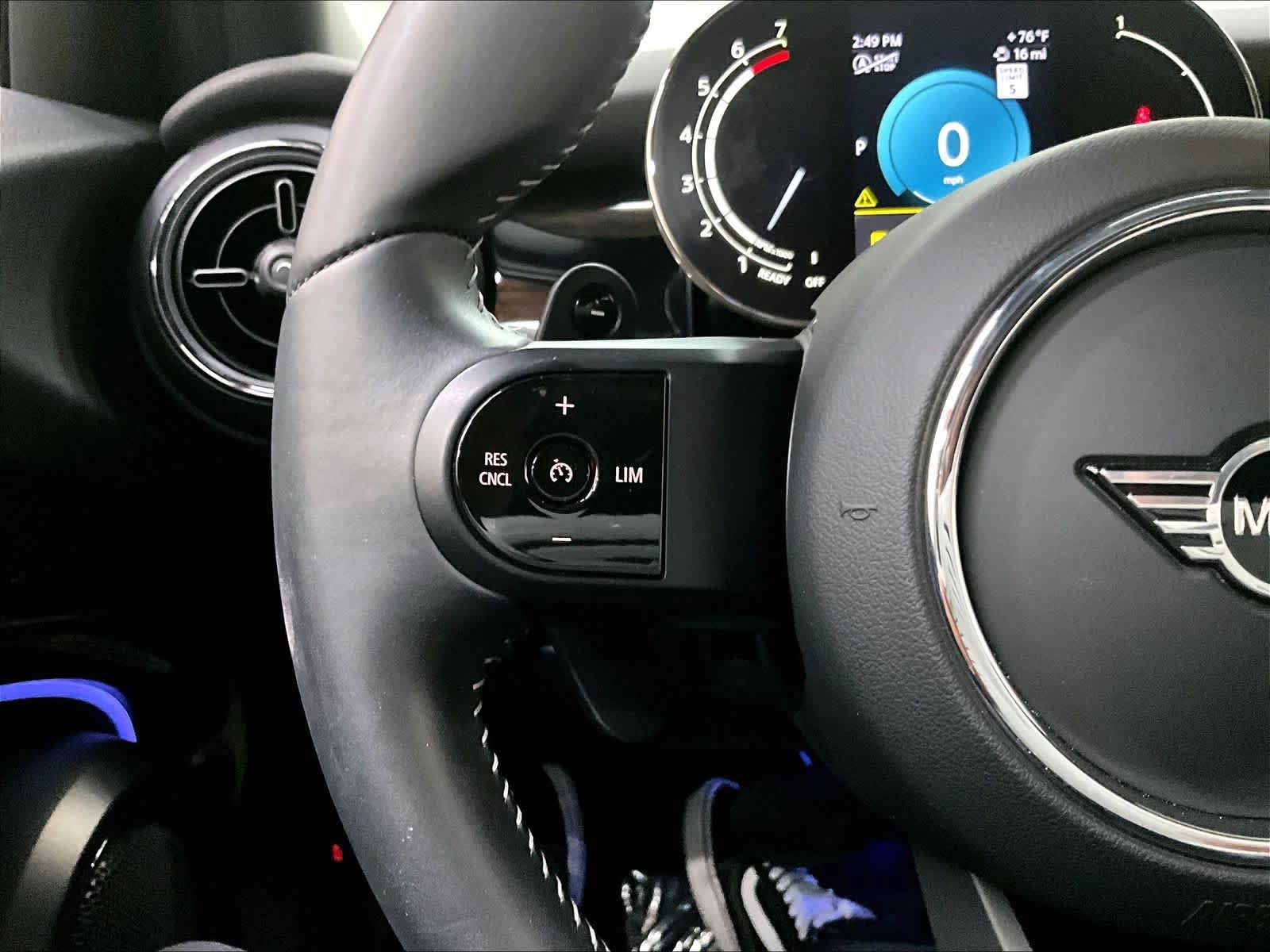 Used 2024 MINI Cooper S w/ Signature Upholstery Package FWD image 21