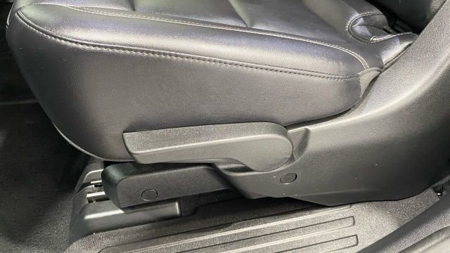 Used 2024 GMC Acadia Elevation image 18