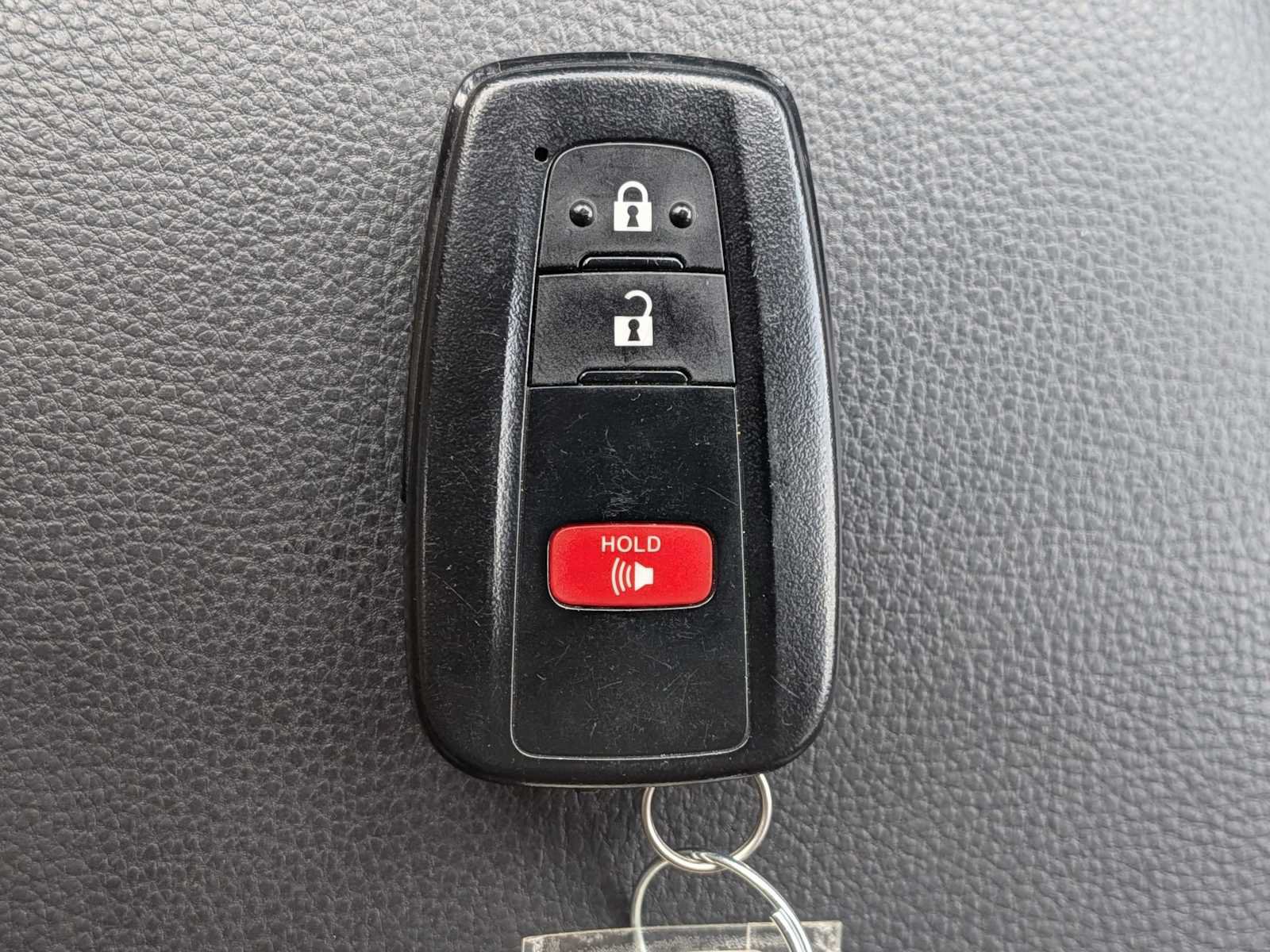 Used 2021 Toyota RAV4 XLE FWD image 33