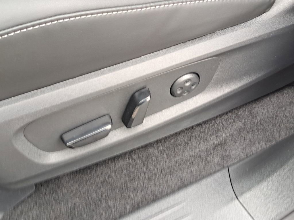 New 2026 INFINITI QX60 Sport w/ Dark Cargo Package image 16