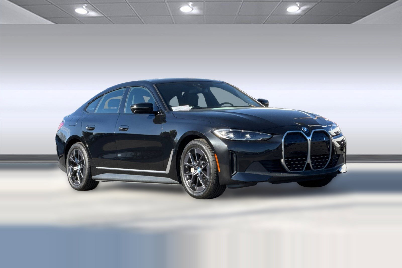 Certified 2023 BMW i4 eDrive35 w/ Parking Assistance Package image 7