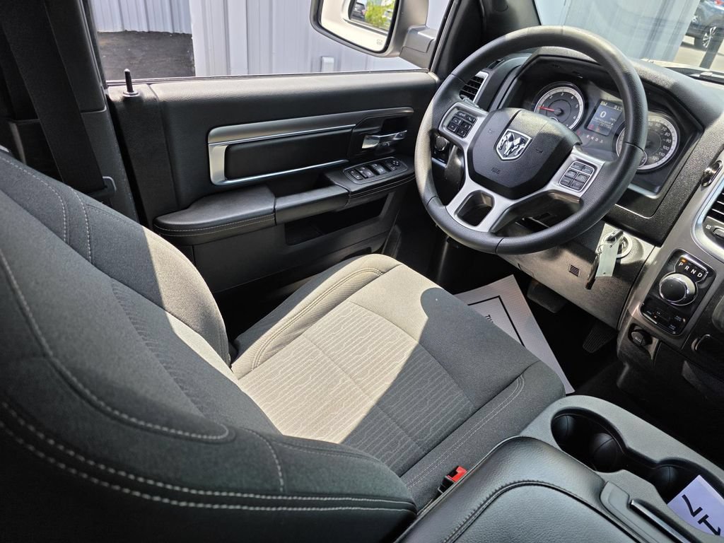 Used 2023 RAM 1500 Warlock AWD/4WD image 28
