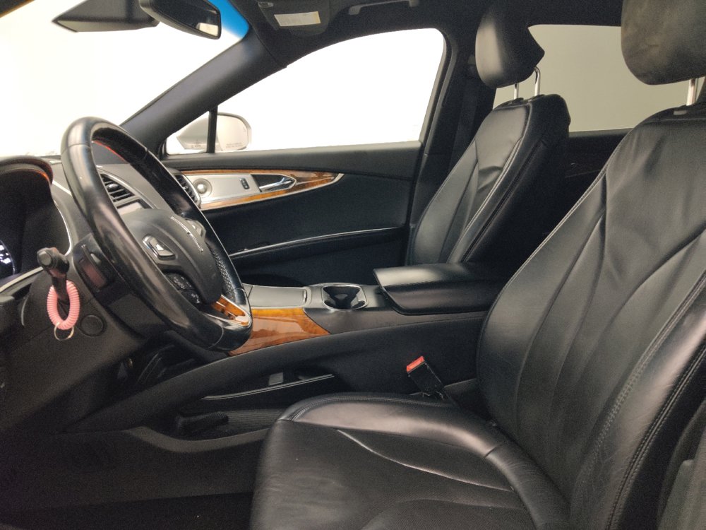 Used 2016 Lincoln MKX Reserve w/ Luxury Package FWD image 17