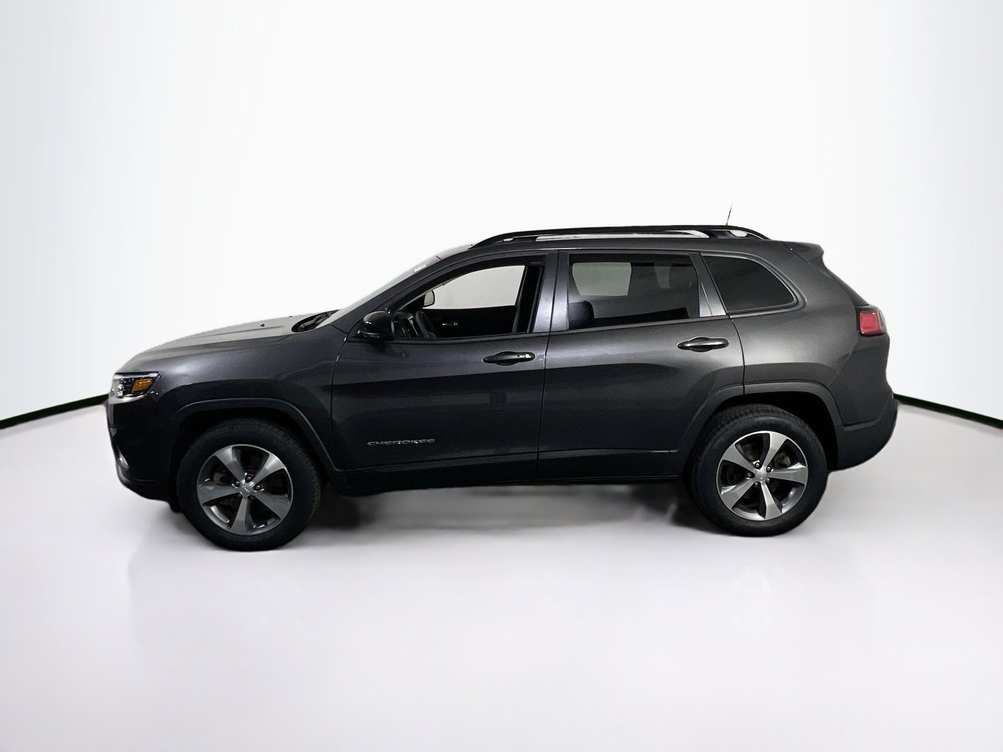 Used 2022 Jeep Cherokee Limited image 8