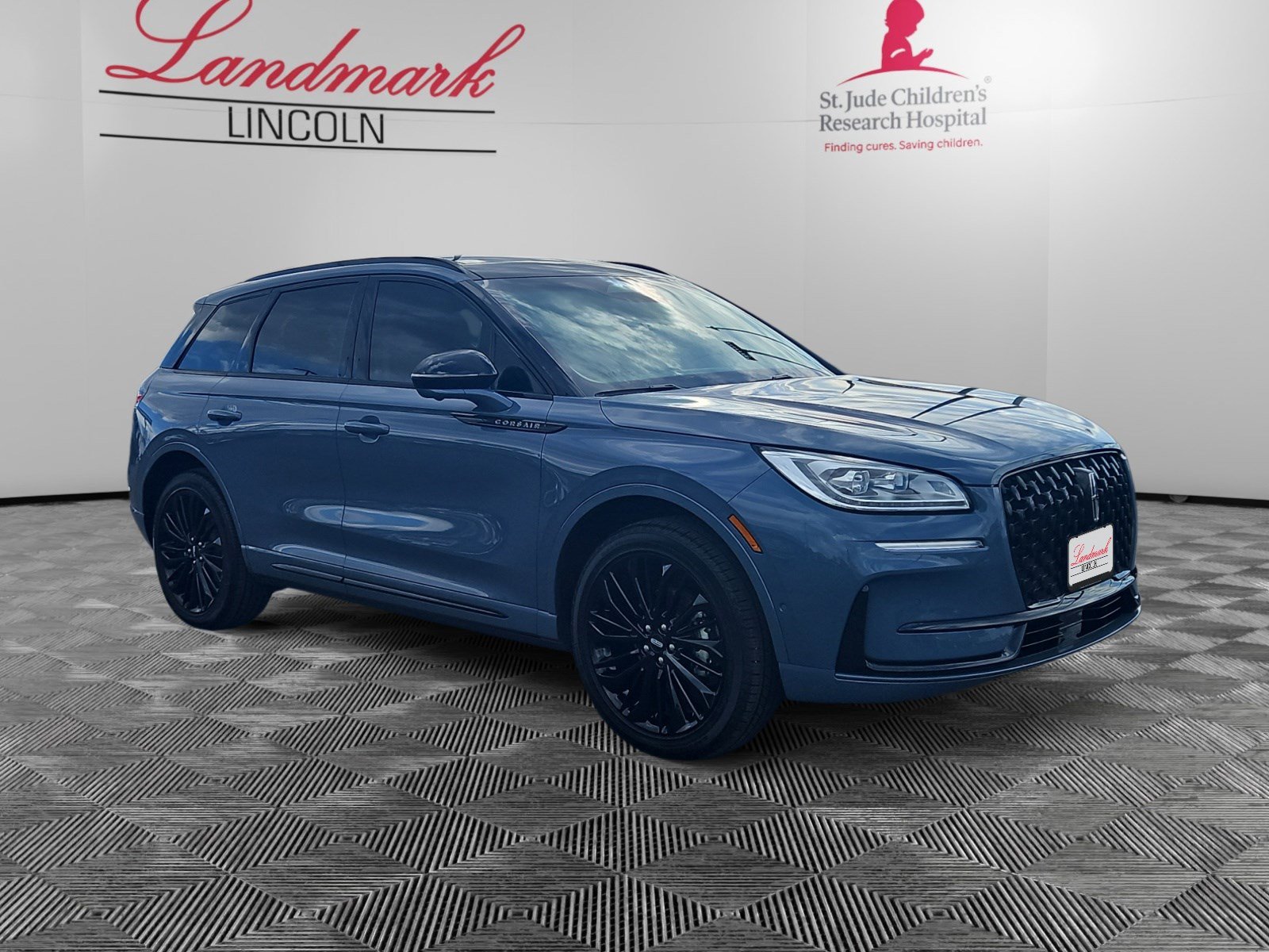 Certified 2024 Lincoln Corsair Reserve w/ Equipment Group 202A AWD/4WD image 7