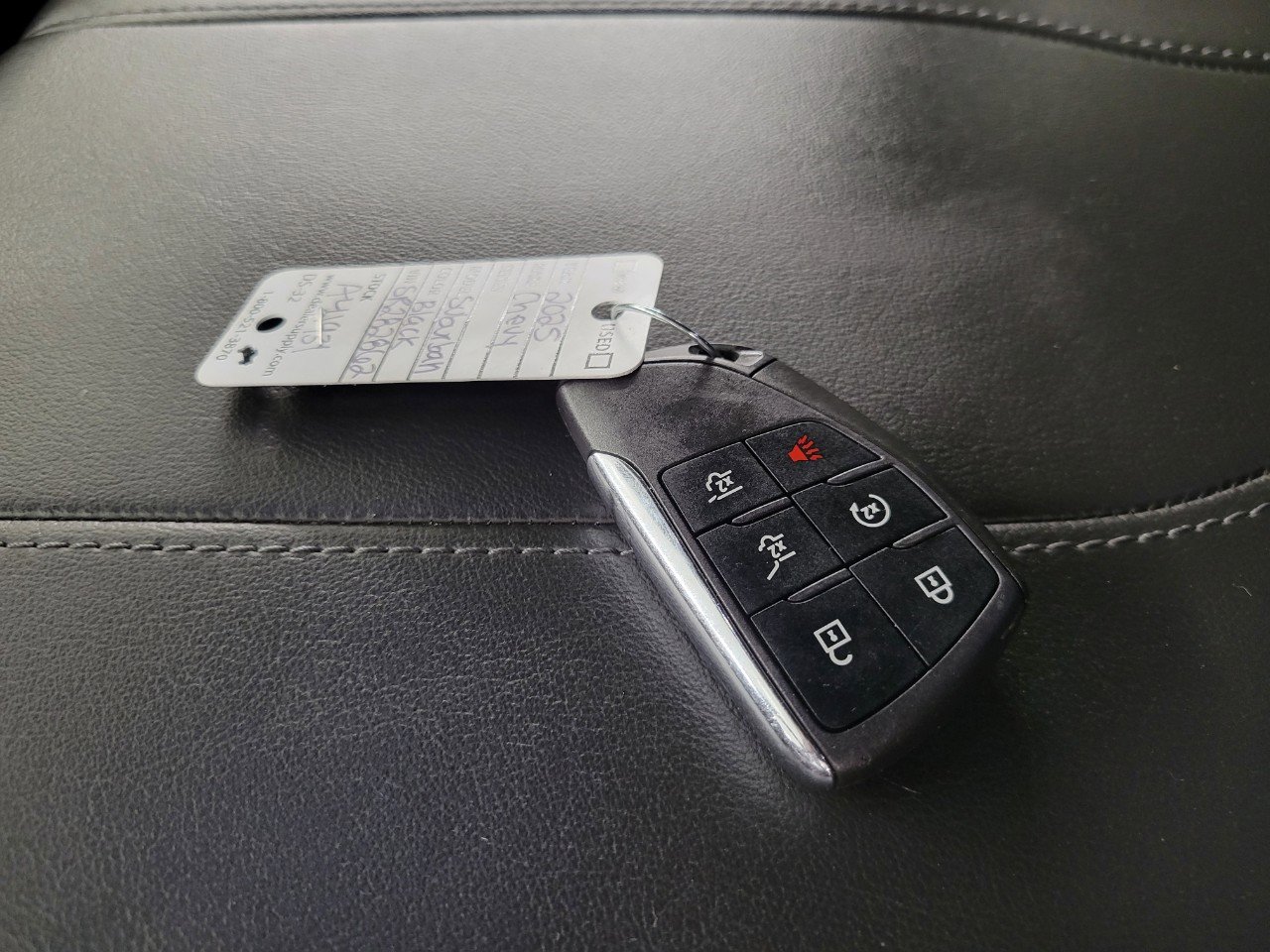 Used 2025 Chevrolet Suburban Z71 AWD/4WD image 28