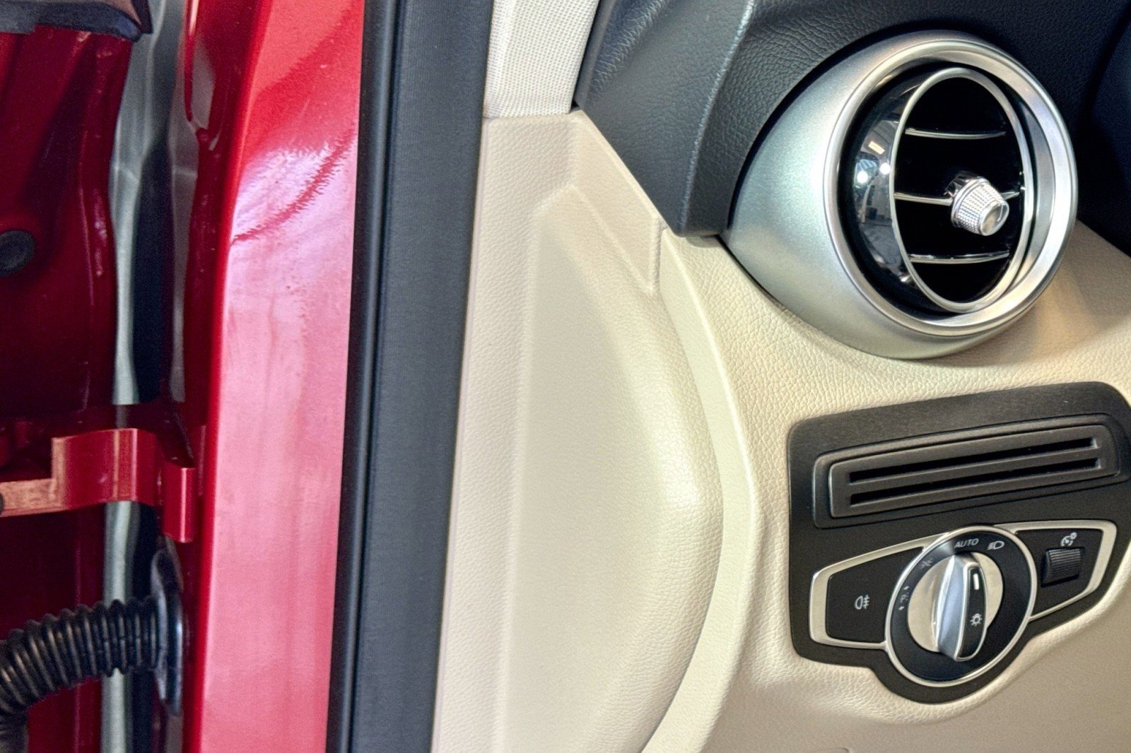 Used 2021 Mercedes-Benz GLC 300 4MATIC image 10