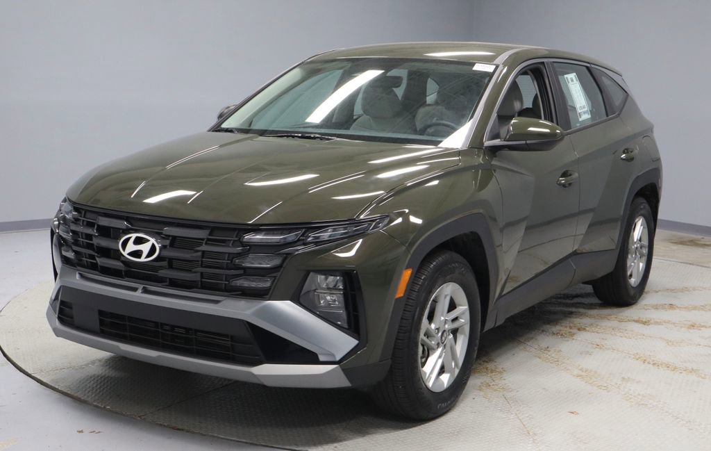 Used 2025 Hyundai Tucson SE image 6