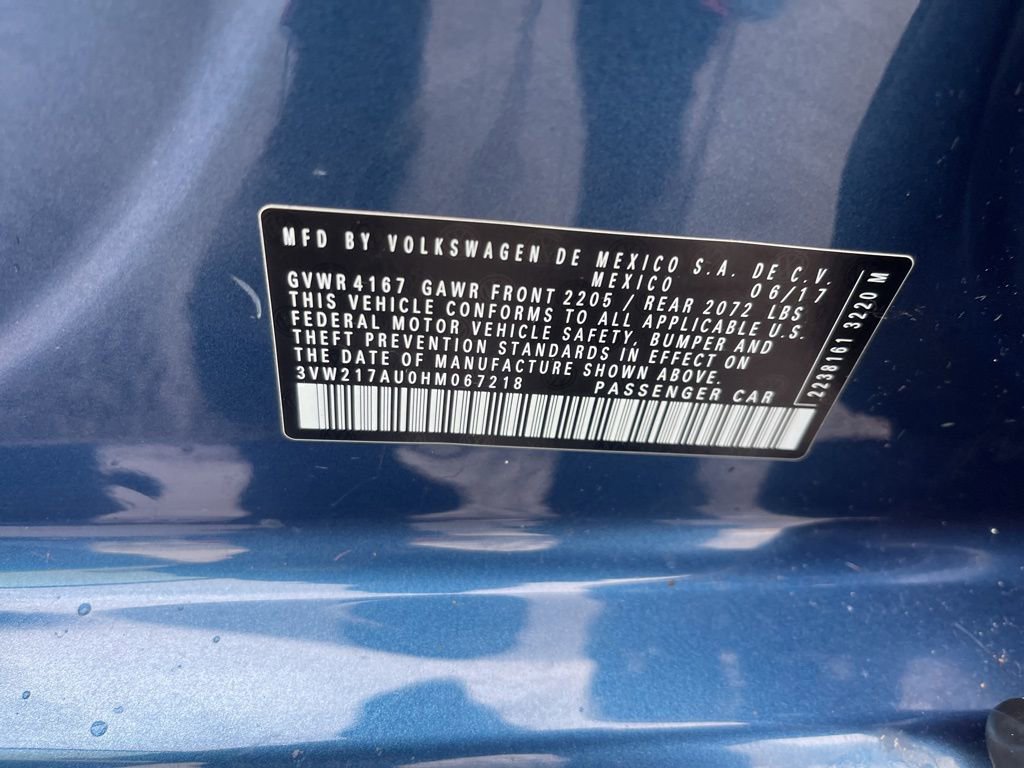 Used 2017 Volkswagen Golf S image 30