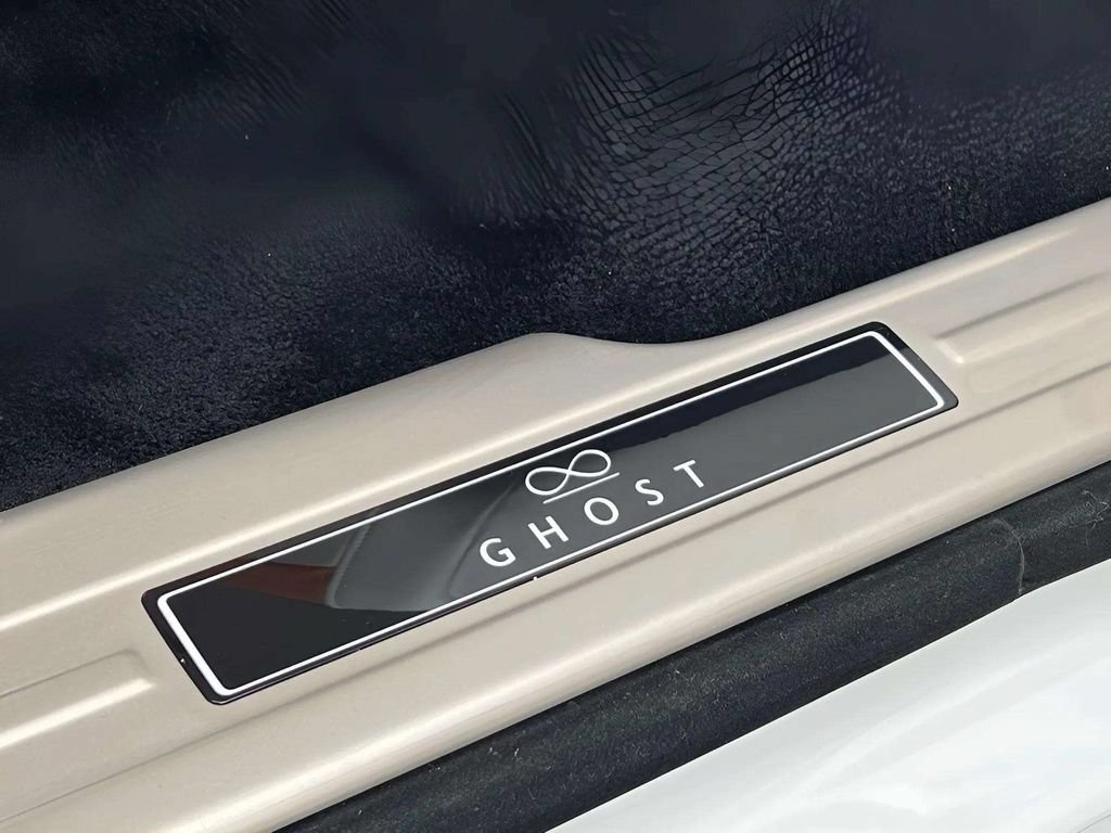 Certified 2025 Rolls-Royce Ghost Black Badge AWD/4WD image 11