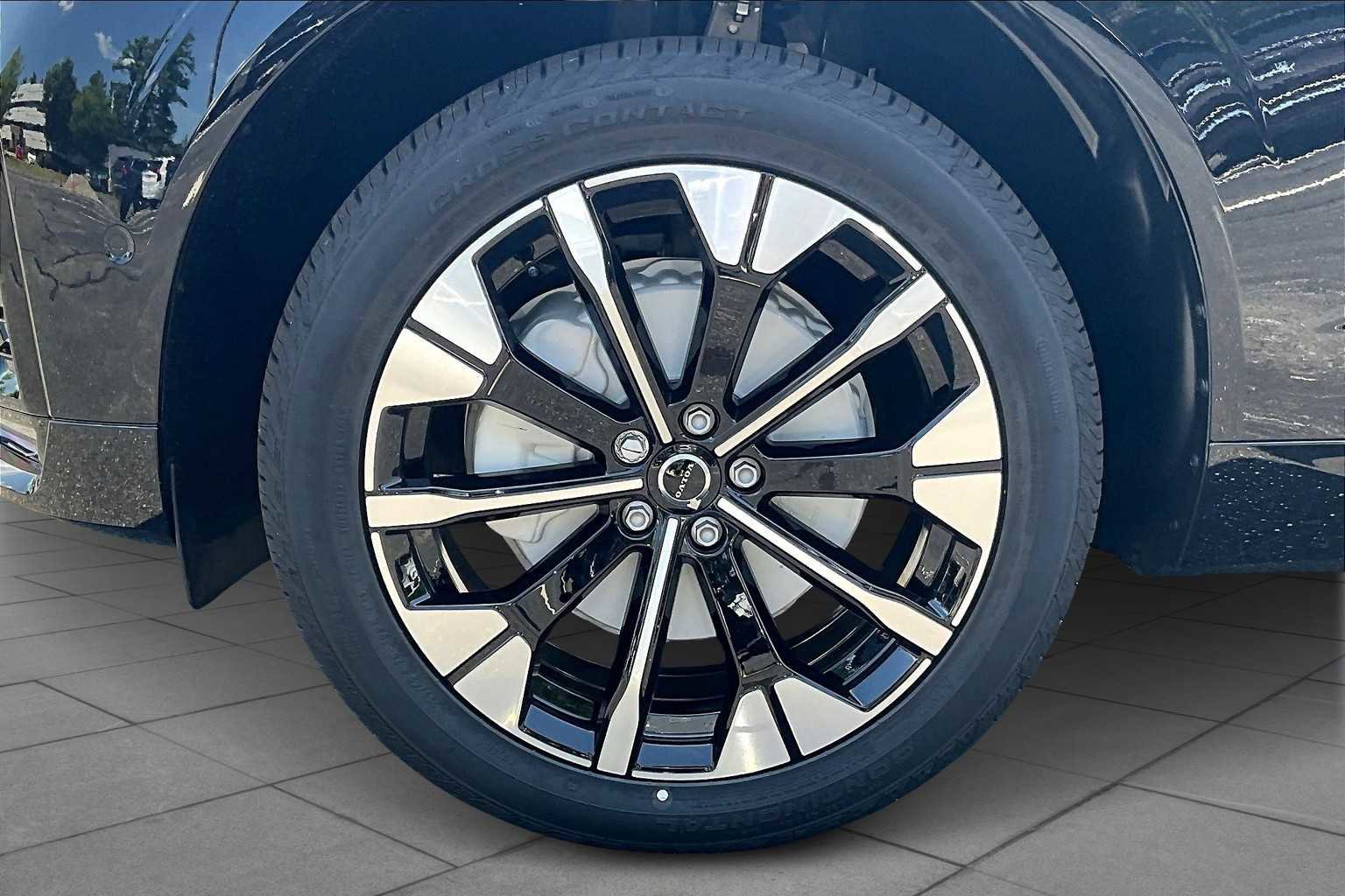New 2026 Volvo XC60 B5 Ultra w/ Protection Package Premier AWD/4WD image 15