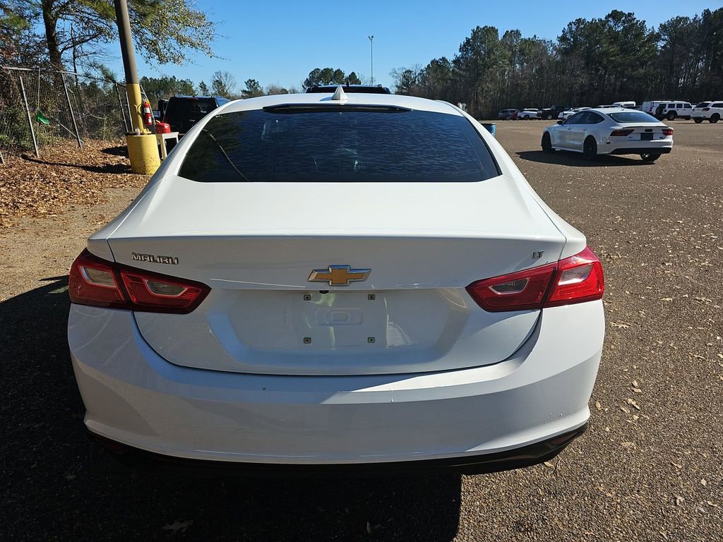 Used 2016 Chevrolet Malibu LT image 5