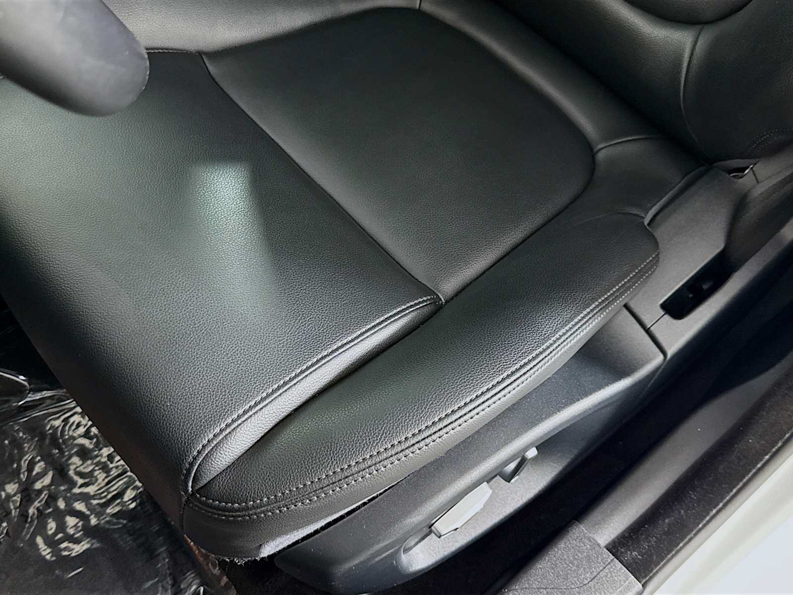Used 2019 Jaguar XE Premium AWD/4WD image 21
