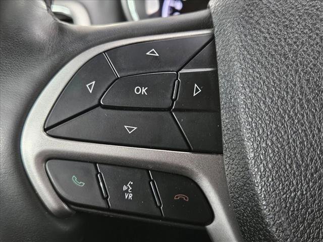 Used 2018 Jeep Grand Cherokee Altitude RWD image 14