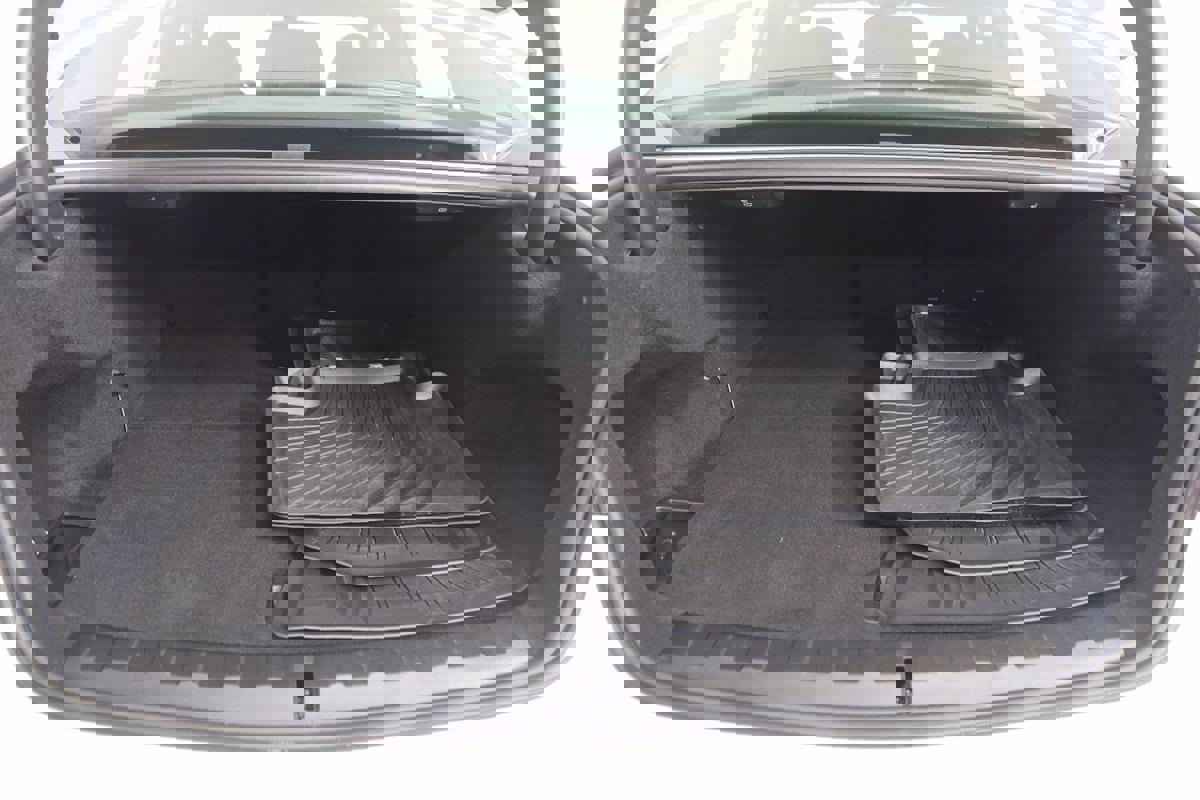 Used 2023 BMW 330e xDrive w/ Premium Package image 57