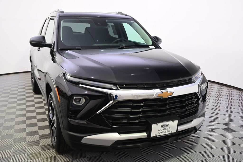 Used 2025 Chevrolet TrailBlazer LT w/ Convenience Package AWD/4WD image 9