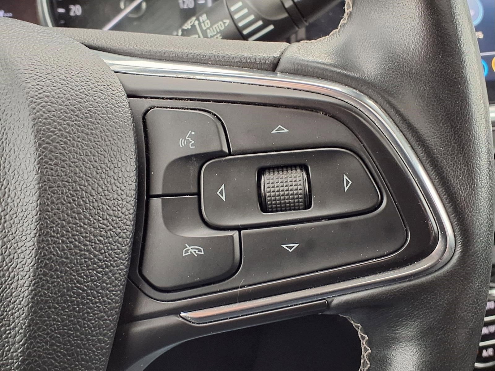 Used 2022 Buick Encore GX Essence w/ Advanced Technology Package image 22