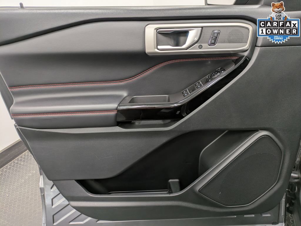 Used 2023 Ford Explorer ST-Line w/ Class IV Trailer Tow Package AWD/4WD image 9