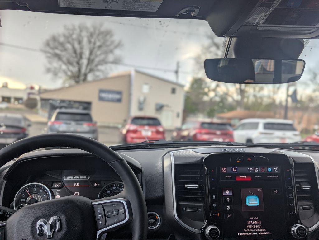 Used 2025 RAM 1500 Big Horn AWD/4WD image 22