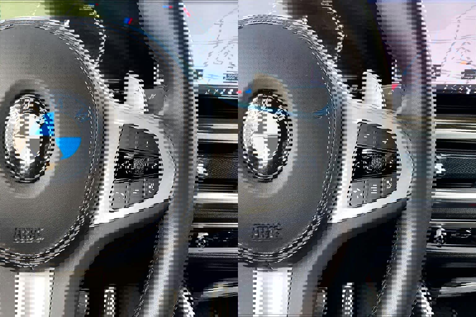 Certified 2024 BMW X6 xDrive40i w/ Premium Package image 27