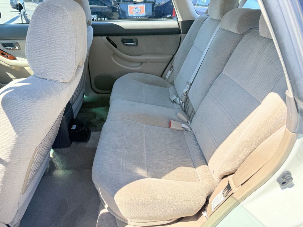 Used 2002 Subaru Outback Wagon AWD/4WD image 8