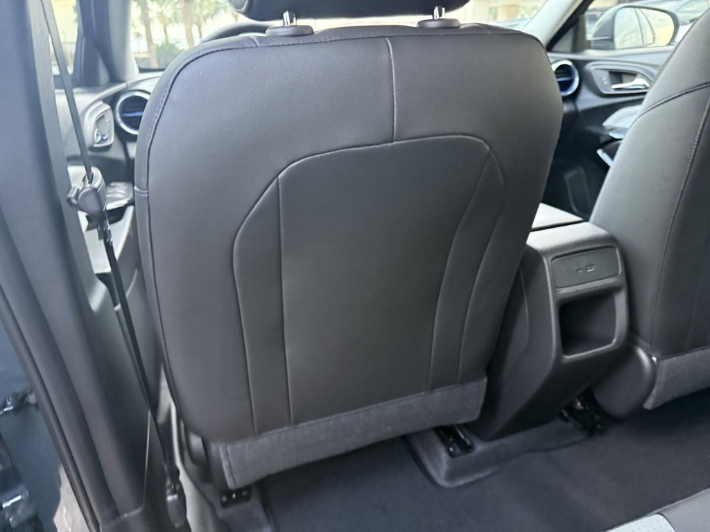 New 2026 Chevrolet Trax LT w/ Sunroof Package image 31