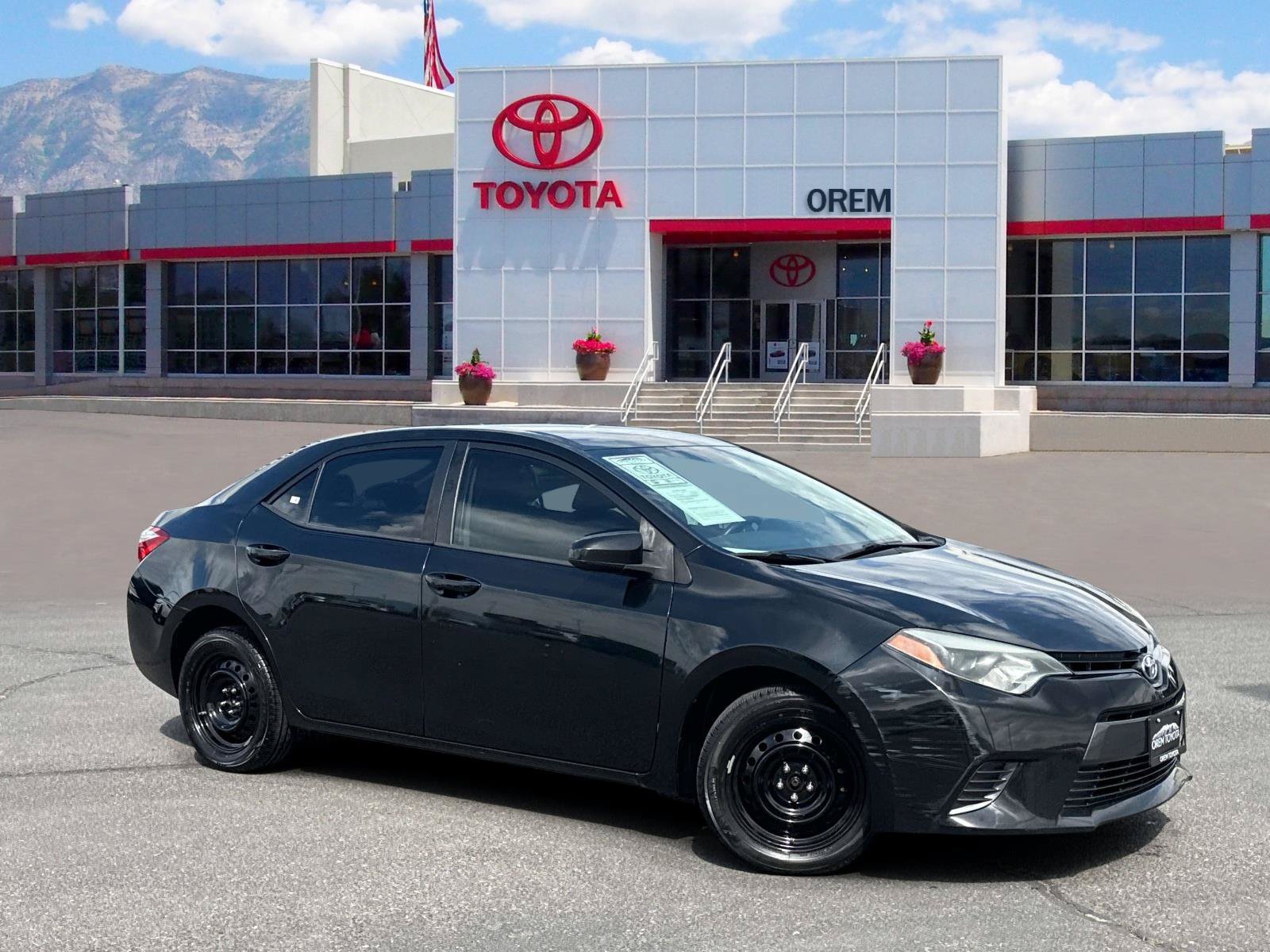 Used 2016 Toyota Corolla LE FWD video 1
