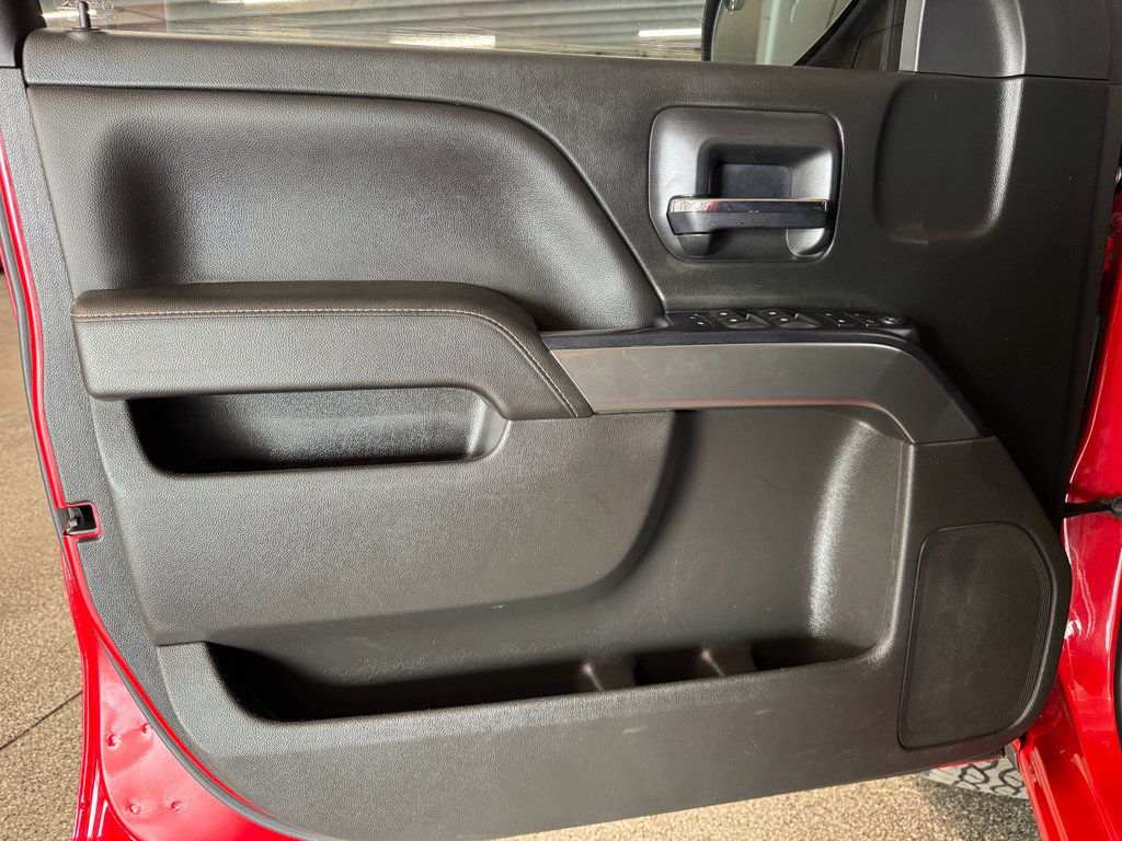 Used 2018 Chevrolet Silverado 1500 LT AWD/4WD image 15