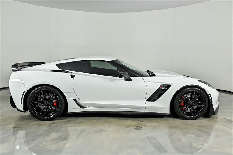 Used 2019 Chevrolet Corvette Z06 RWD image 10