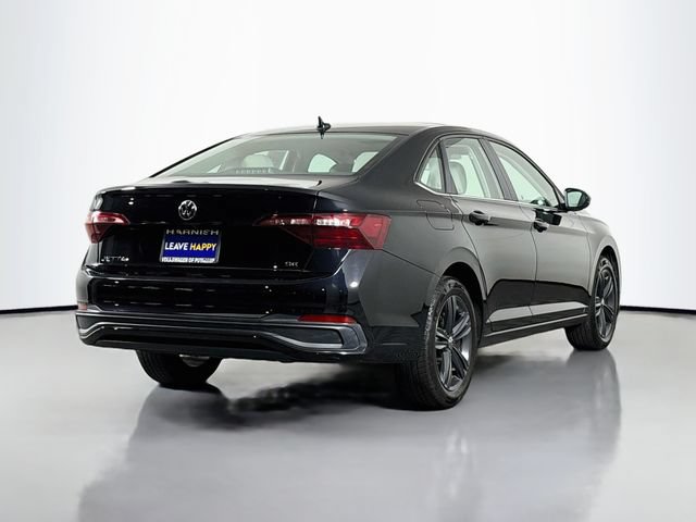 Certified 2023 Volkswagen Jetta SE FWD image 7