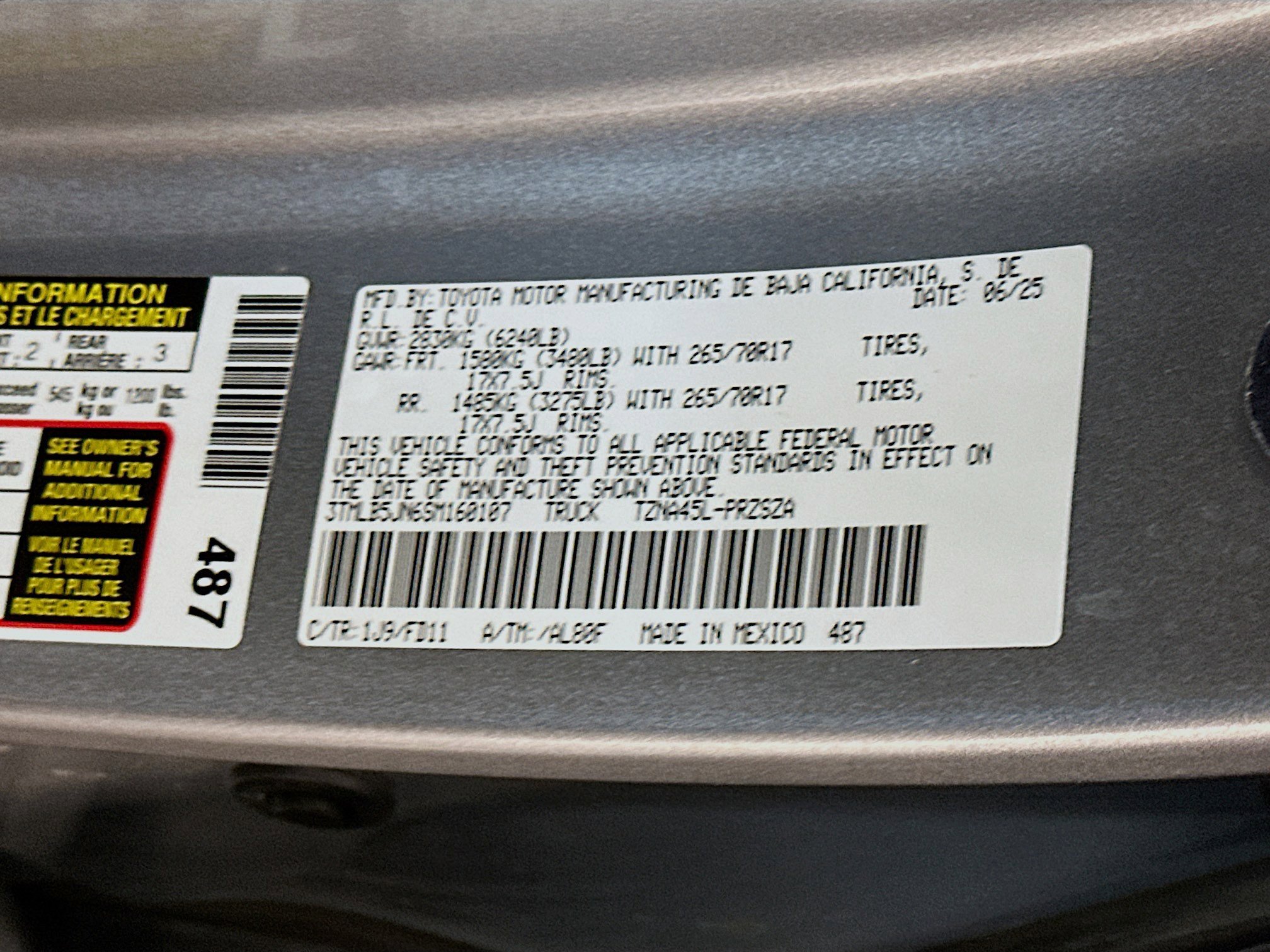 Used 2025 Toyota Tacoma TRD Off-Road AWD/4WD image 12