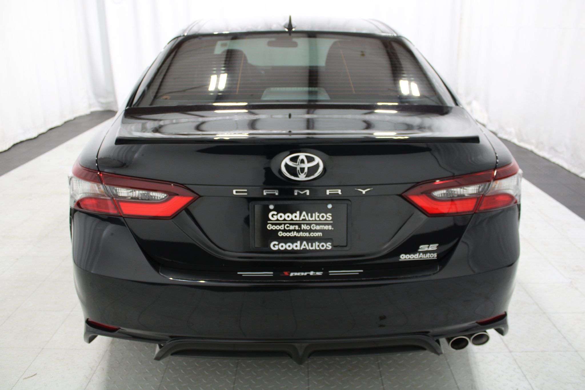 Used 2024 Toyota Camry SE FWD image 7