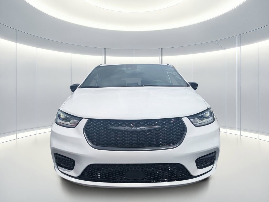 New 2026 Chrysler Pacifica Limited w/ S Appearance Package FWD image 8