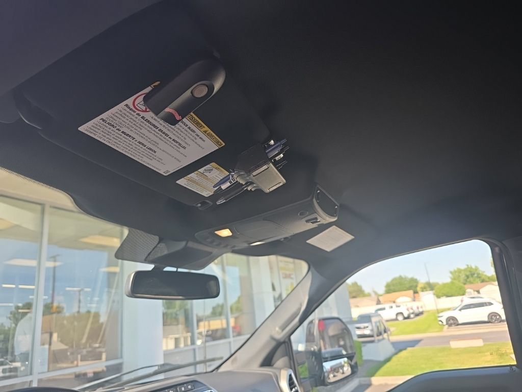 Used 2022 Ford F250 Lariat w/ Lariat Ultimate Package AWD/4WD image 19