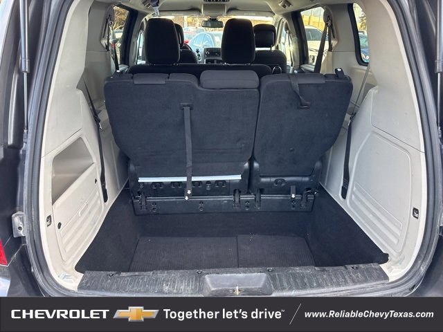 Used 2018 Dodge Grand Caravan SE w/ UConnect Hands-Free Group image 10