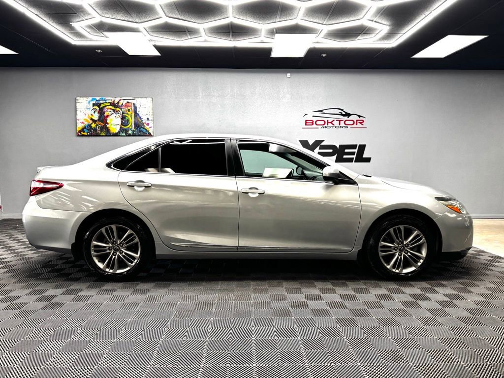 Used 2017 Toyota Camry SE FWD image 17
