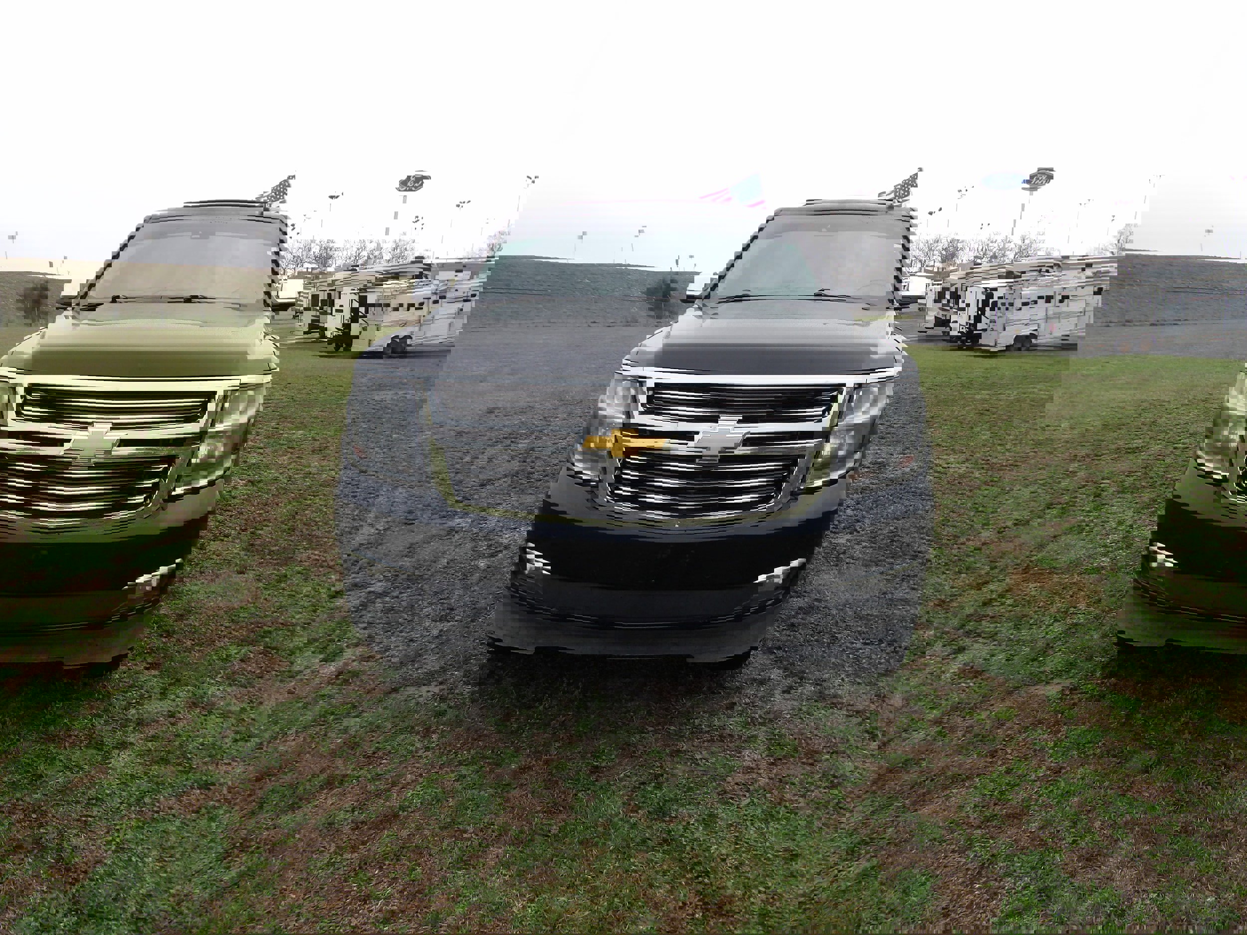 Used 2018 Chevrolet Suburban Premier image 3